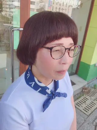 ショート カラー 西 めぐみのヘアスタイル