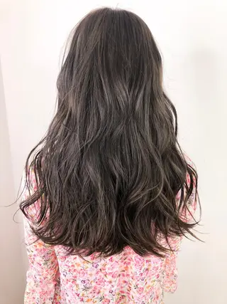 ロング AKANE 【zina新宿】のヘアスタイル