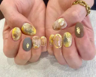 ネイル 安藤 彩乃のネイルデザイン