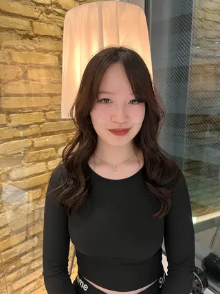 ロング hair make BEHIVE ichibancho AVEDA所属・渡邉  日向子 ・レイヤー、縮毛矯正のヘアスタイル