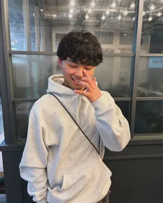 ショート SHOTA ハイライト/パーマのヘアスタイル