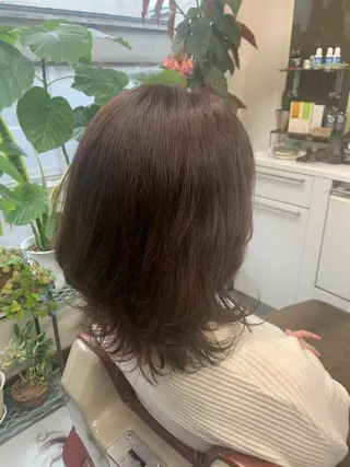 セミロング カラー ストウ ナナエのヘアスタイル