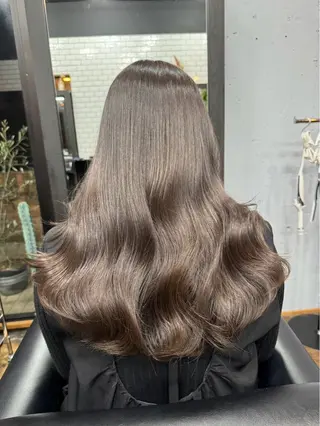 ロング カラー un. Misakiのヘアスタイル