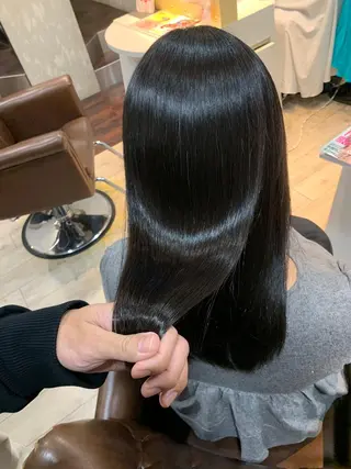 ロング パーマ 傷ませない縮毛矯正／ 吉岡 美江のヘアスタイル