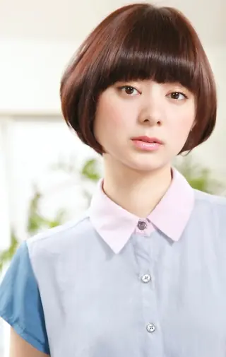 ショート カラー パーマ 推し活専用 【派手髪】飯野ゆかりのヘアスタイル