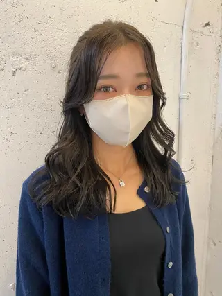 ロング ブリーチなしカラー ダブルカラーエクステのヘアスタイル