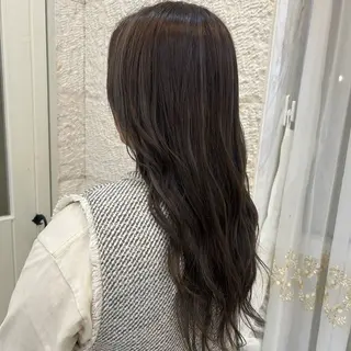 ロング カラー 安原 百愛のヘアスタイル
