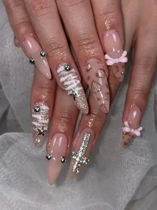 ネイル Ｌｉｔ所属・Ｌｉｔ .のネイルデザイン