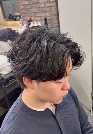 パーマ メンズ センターパート/フェ ザー🔥SHUYAのヘアスタイル