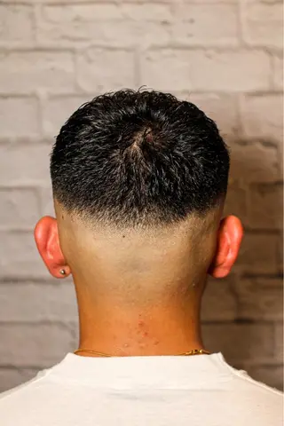 ショート メンズ 銀座マツナガ新宿野村ビル店所属・メンズカット 佐藤優菜のヘアスタイル