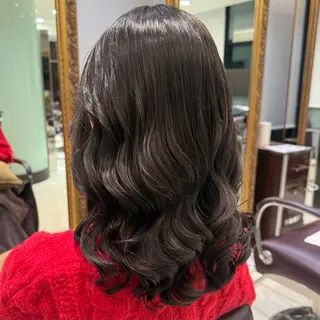 ミディアム パーマ 表参道|韓国風・コテ 巻き風パーマるい🌀のヘアスタイル