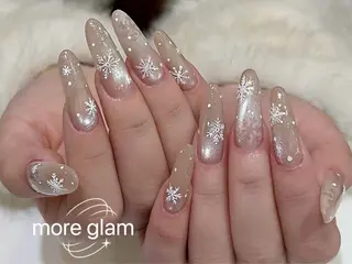 ミディアム more glam 原宿店のネイルデザイン