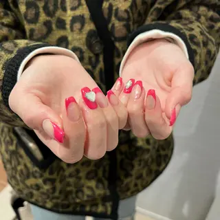 ネイル 黒葛原 めぐみのネイルデザイン