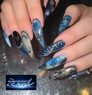 ネイル nano/きもかわ nail🐬🫧のネイルデザイン