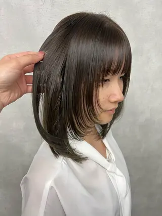 ミディアム 沖山 友津季のヘアスタイル