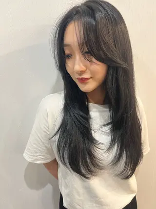 ロング 安井 貞好のヘアスタイル