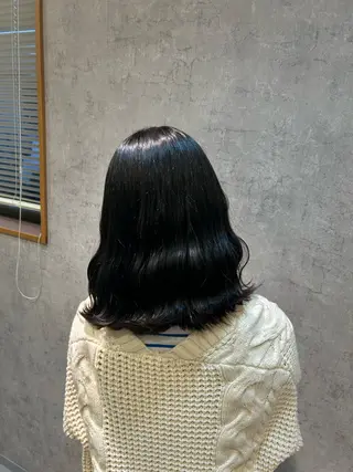 ミディアム カラー suri-ru hair【スリールヘアー】所属・FURUSAWA AOIのヘアスタイル