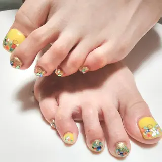 ネイル エステとネイル ローズコンフォートのネイルデザイン