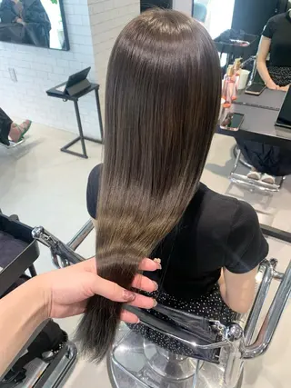 セミロング カラー 透明感/オリーブ/ グレージュ/YUKAのヘアスタイル