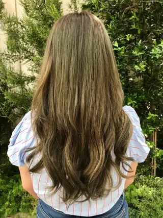 ミディアム カラー 韓国ヘア🤍髪質改善 🇰🇷AKANEのヘアスタイル