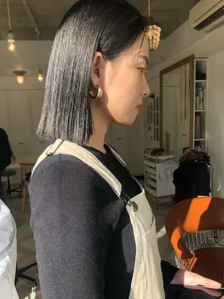 ミディアム ブリーチカラー🎀 韓国風/寺門美優のヘアスタイル