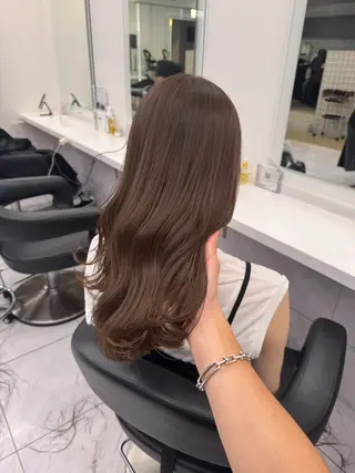 ミディアム カラー ヘアアレンジ SALOWIN藤沢店所属・艶カラー の達人のヘアスタイル