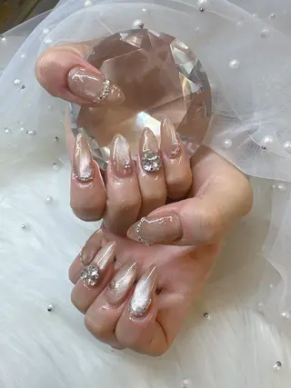 ネイル クイーンズネイル銀座所属・Queeens nailのネイルデザイン