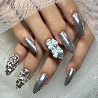 ネイル Rave所属・touma Rinaのネイルデザイン