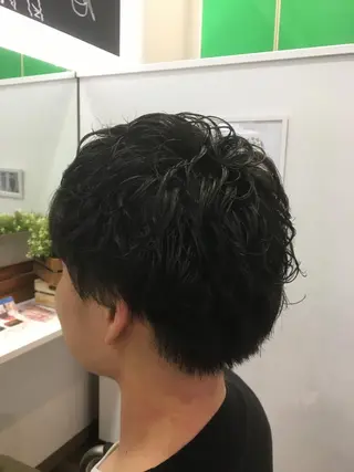 ショート パーマ メンズ 石崎 直也のヘアスタイル
