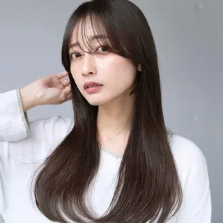 ロング カラー AIN.ANLY 明治神宮前所属・ムツキ/品のある 艶カラー/縮毛矯正のヘアスタイル