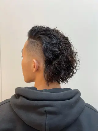 ミディアム パーマ メンズ 目黒六 MEGURO BARBERSHOP6PPONGI所属・【メンズ限定】 旭岡亘哉のヘアスタイル