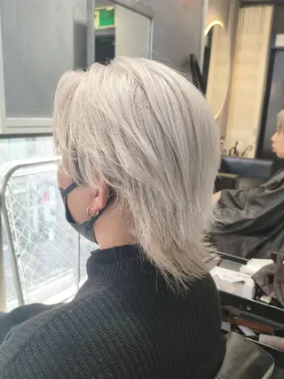 メンズ たつや/ハイトーン/ バレイヤージュ/寒色のヘアスタイル