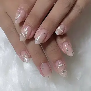 ネイル シュシュ 🎀 girly nailのネイルデザイン