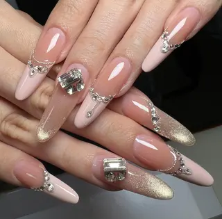 ネイル エリ🫧 nail池袋東口のネイルデザイン