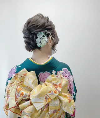 ミディアム ヘアアレンジ GRANLUSSO 〜グランルッソ駅前店所属・木口 嘉美のヘアスタイル