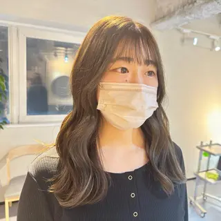 ロング カラー 【Uneユヌ】菊地 春那のヘアスタイル