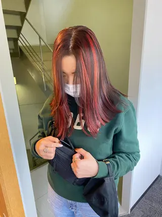 ミディアム カラー パーマ ヘアアレンジ 髪と音処　マトぺ所属・デザインカラー/ボブ ブリーチカラー/ユリのヘアスタイル