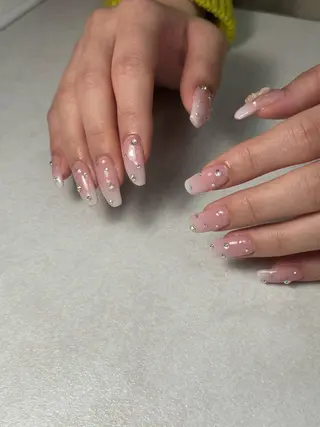 ネイル 🐈‍⬛ Minamiのネイルデザイン