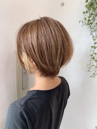 ショート カラー 白髪ぼかしハイライト 柳川拓哉のヘアスタイル