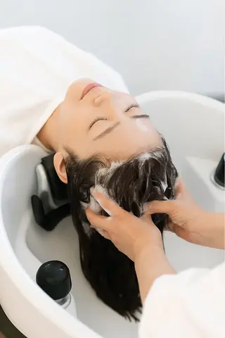 難波/髪質改善/スパ ツヤ／顔周りレイヤーのヘアスタイル