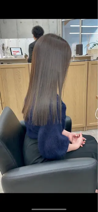 カラー ✨透明感カラー🫧 れんのヘアスタイル