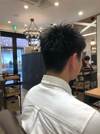 ショート メンズ 鈴村 大介のヘアスタイル