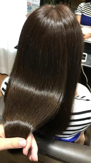 ミディアム カラー 三好 麻美のヘアスタイル