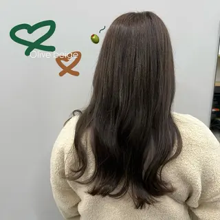 ロング カラー 佐藤 歩菜のヘアスタイル