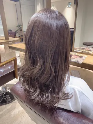 セミロング 坂本 なつきのヘアスタイル