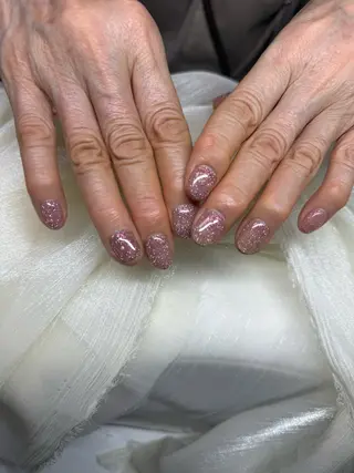 ネイル 𝘮𝘰𝘰𝘪. 𝘙𝘪𝘴𝘢𓋜のネイルデザイン