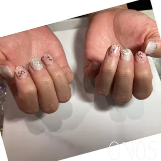 ネイル 園 寛子 （ネイリスト）のネイルデザイン