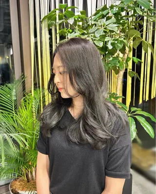 カラー 花井輝 ボブ/レイヤーのヘアスタイル