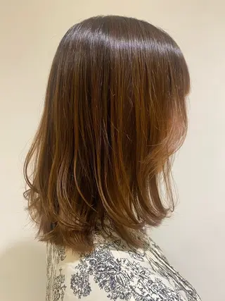 セミロング 網谷 華乃のヘアスタイル