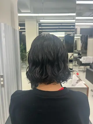 ショート パーマ aoba🩵 /コテ巻き風パーマのヘアスタイル